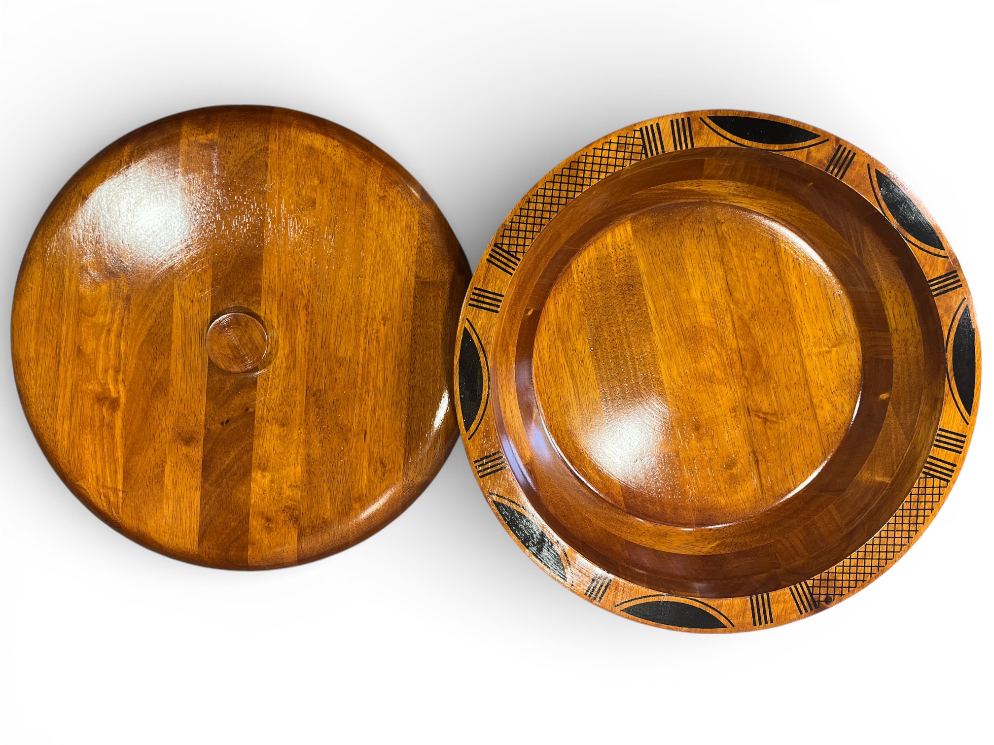 Plat Rond en Bois Décoré avec Couvercle -Artisanat Marocaine- Fait Main